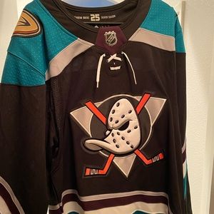 Anaheim Ducks Hockey Jersey (Size 52)